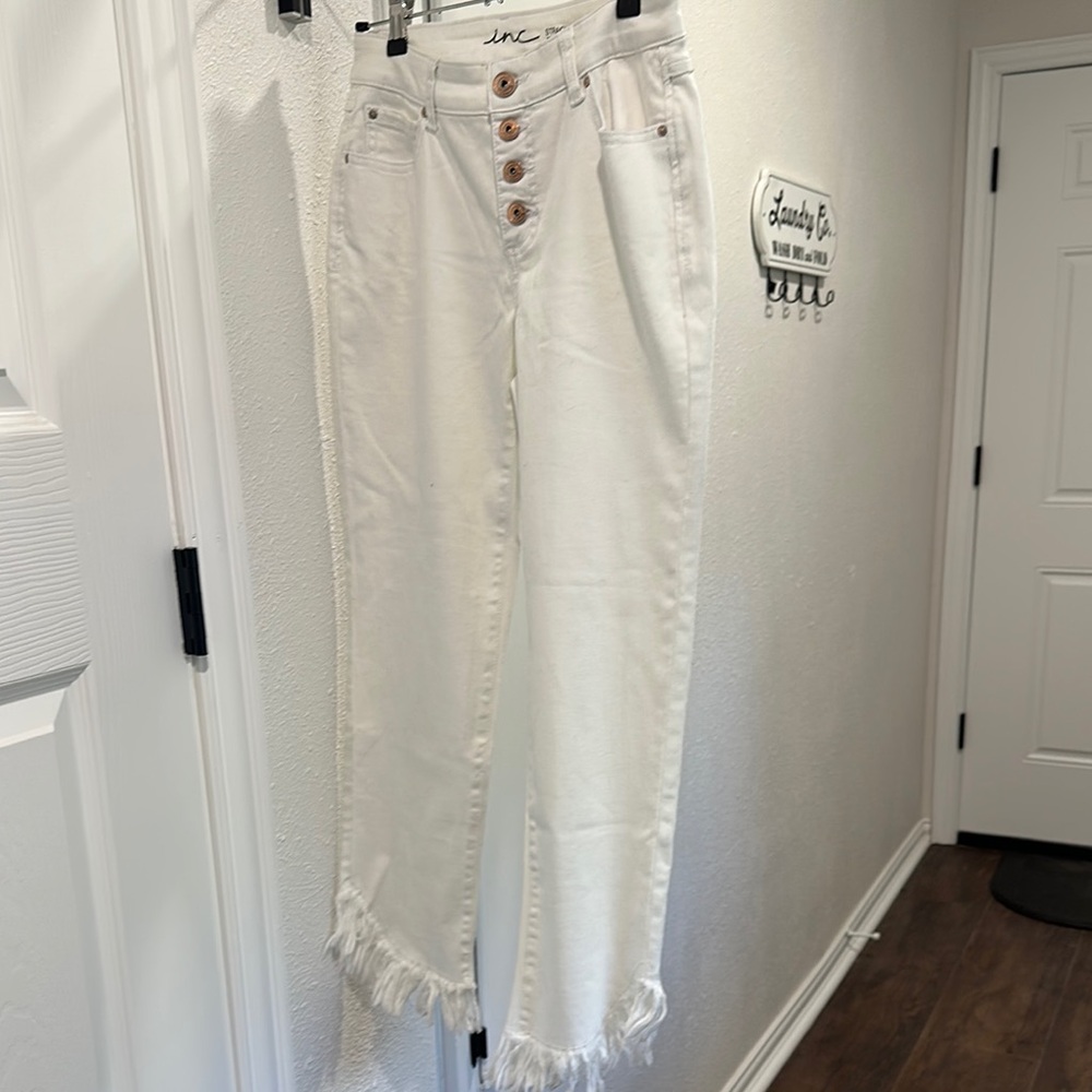 INC White Frayed Hem Women's Jeans. New